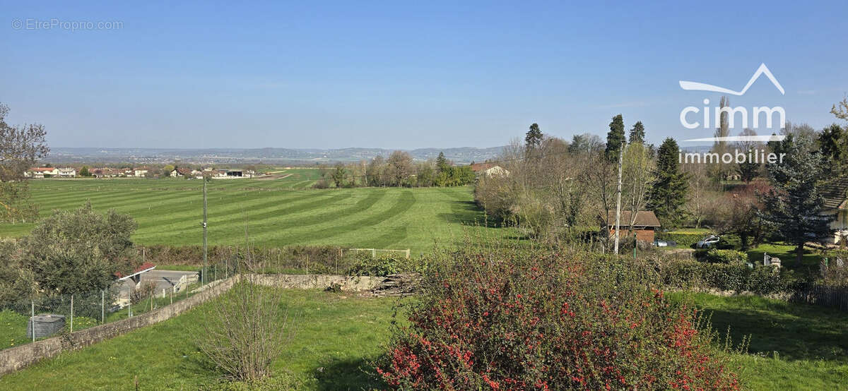 Terrain à SAINT-SIMEON-DE-BRESSIEUX