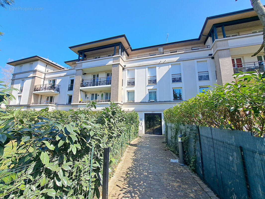 Appartement à DAMMARIE-LES-LYS