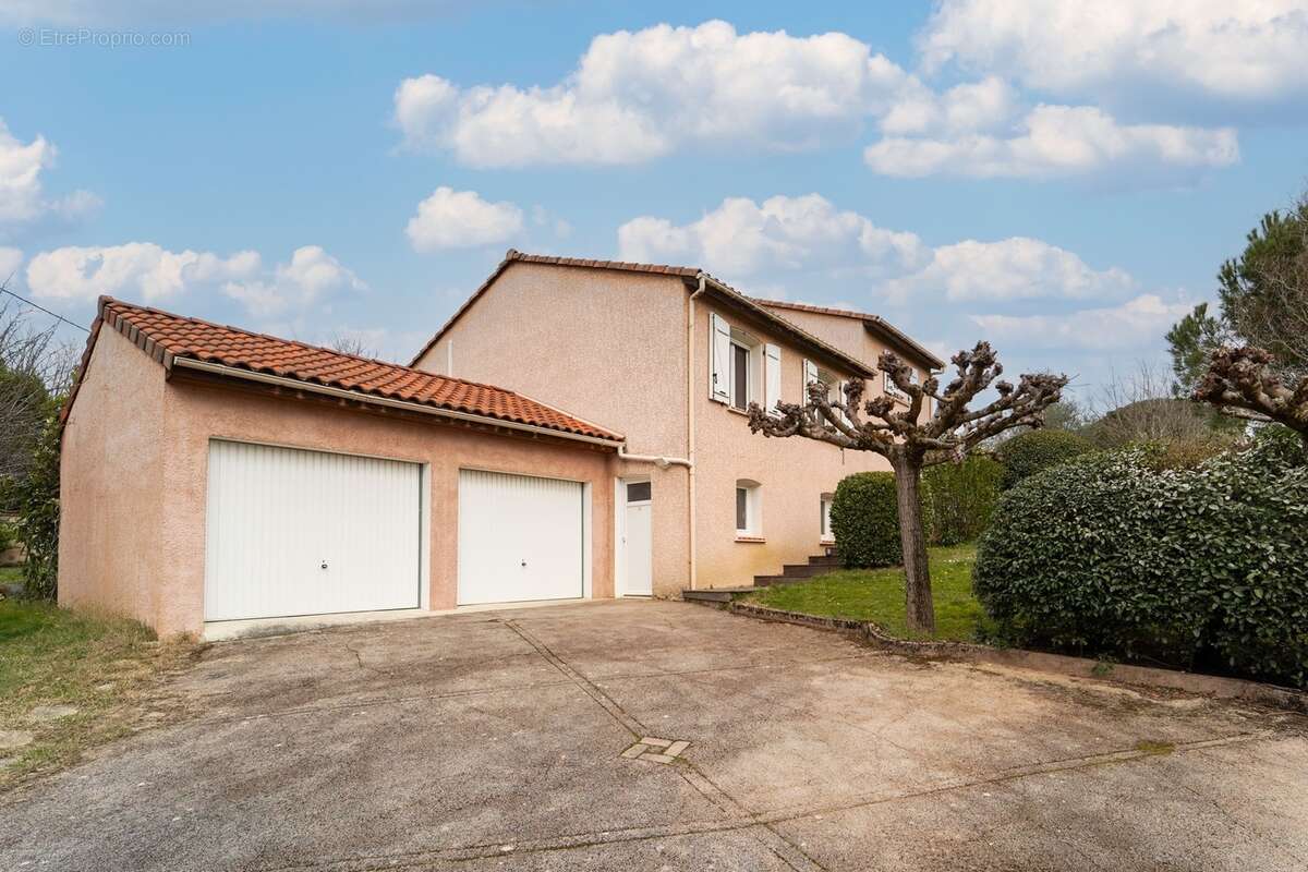Dpt Haute Garonne (31), à vendre  maison P7 de 183 m² - Terrain de 1 816,00 m² - photo 13