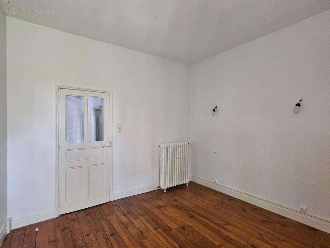 Maison - 100 m² hab - 3 chambres - Garage + extérieur - Vertaizon - photo 12