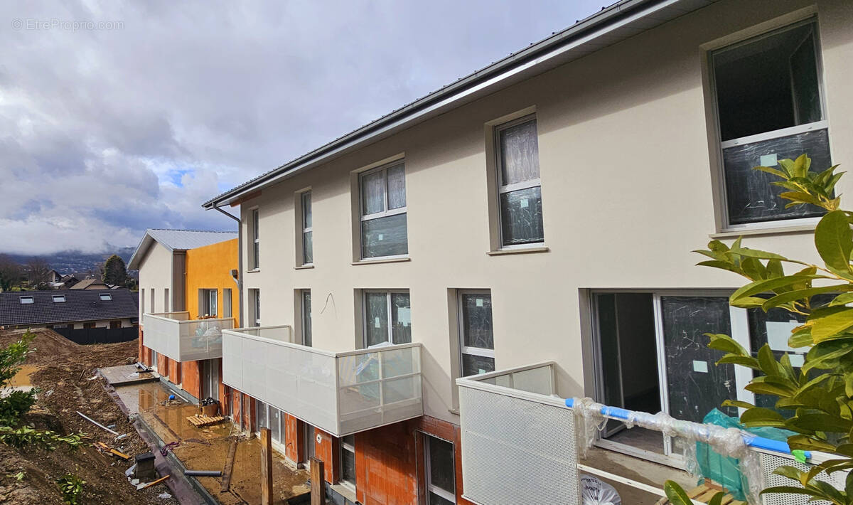 Appartement à CHALLES-LES-EAUX