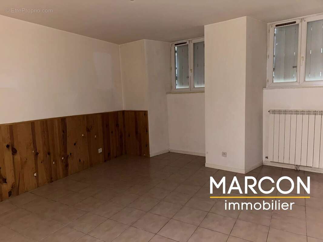 Appartement à SAINT-VAURY