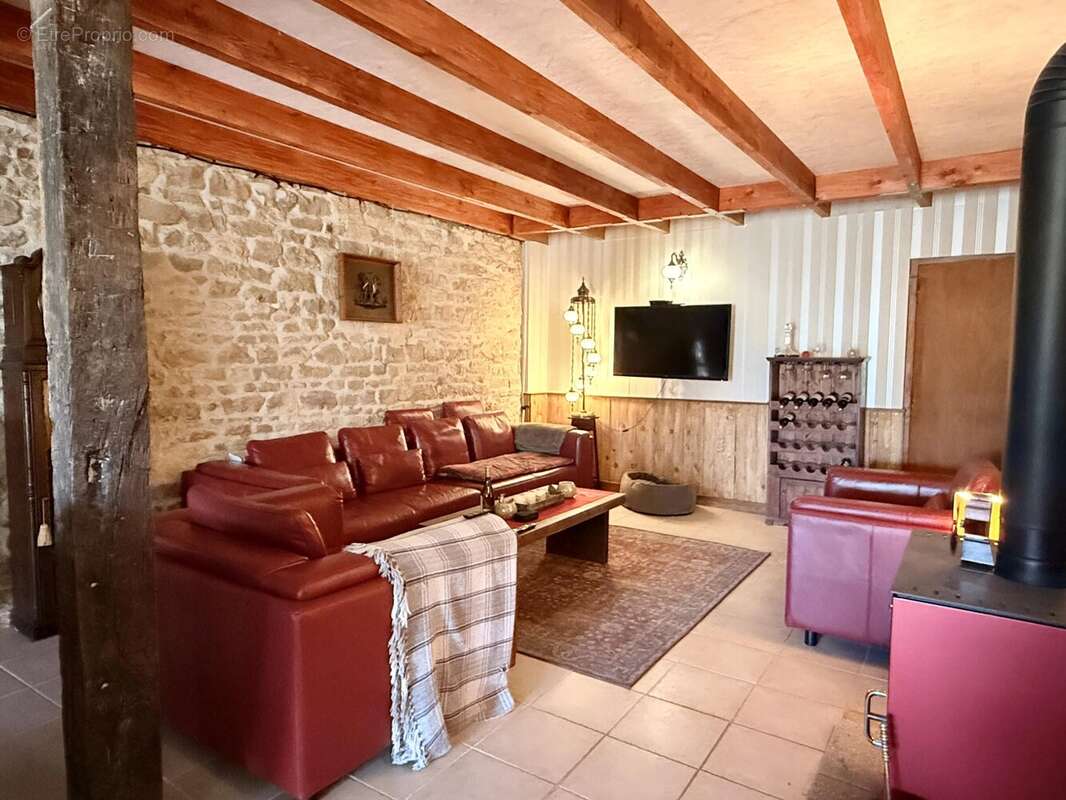 Maison à PLEUVILLE