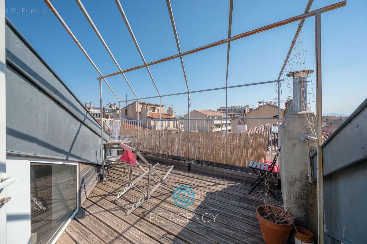 Appartement à MARSEILLE-6E