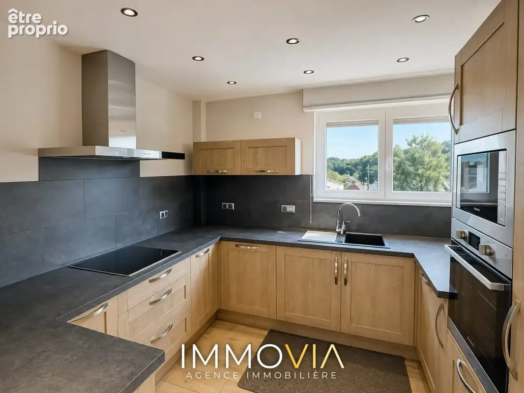 Appartement 92 m² à Forbach  - photo 2