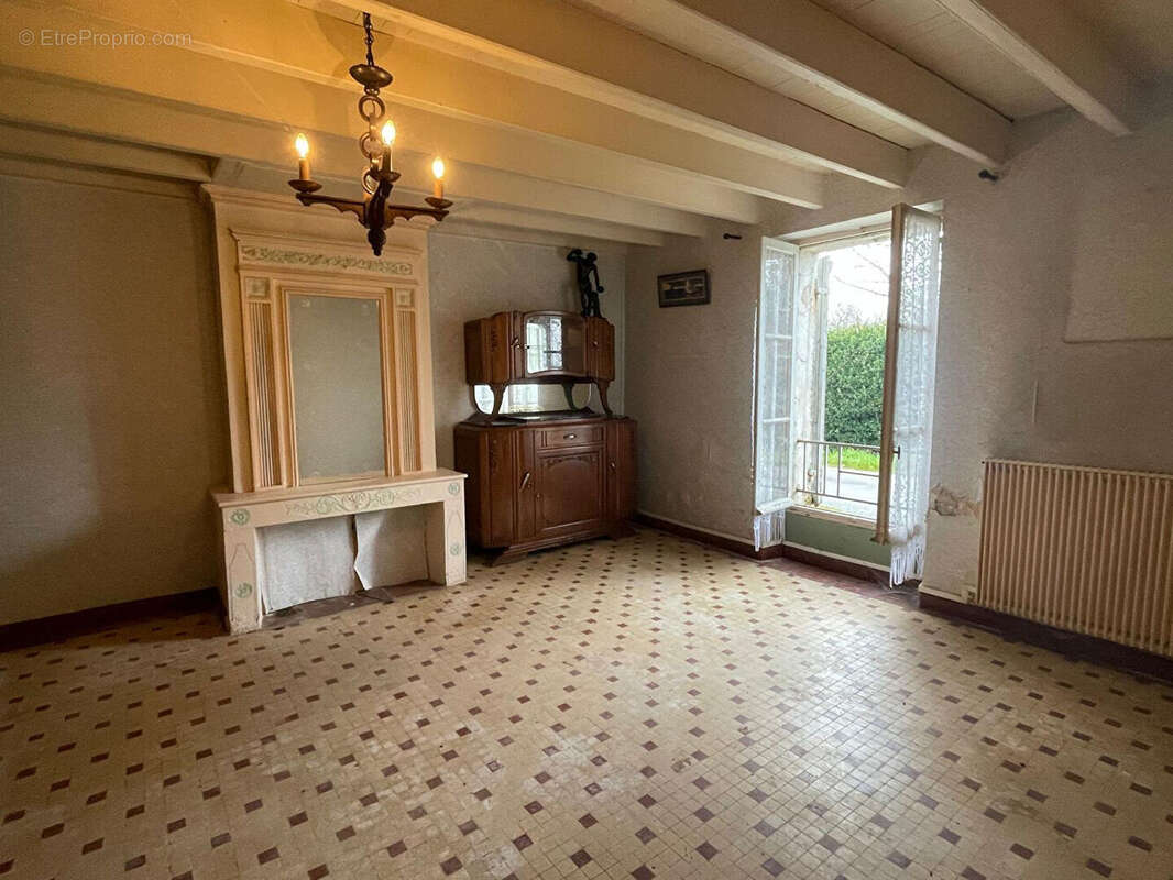 Maison à GENSAC