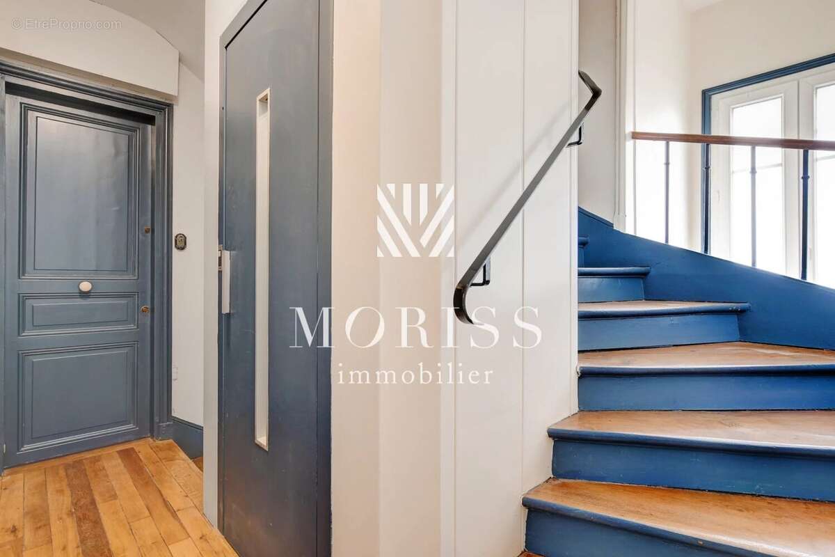 Appartement à PARIS-17E