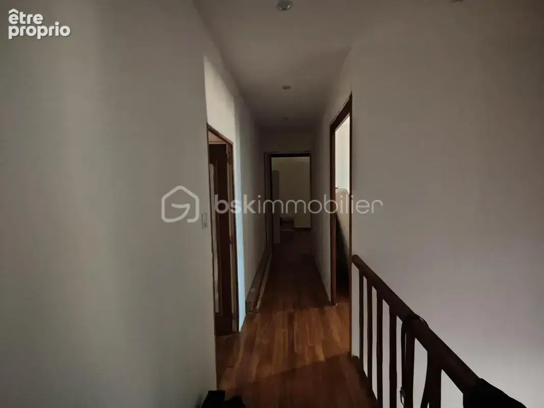  Maison familiale rénovée – 8 pièces – 150 m² – Secteur calme - photo 12