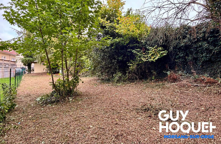 Terrain à MORSANG-SUR-ORGE