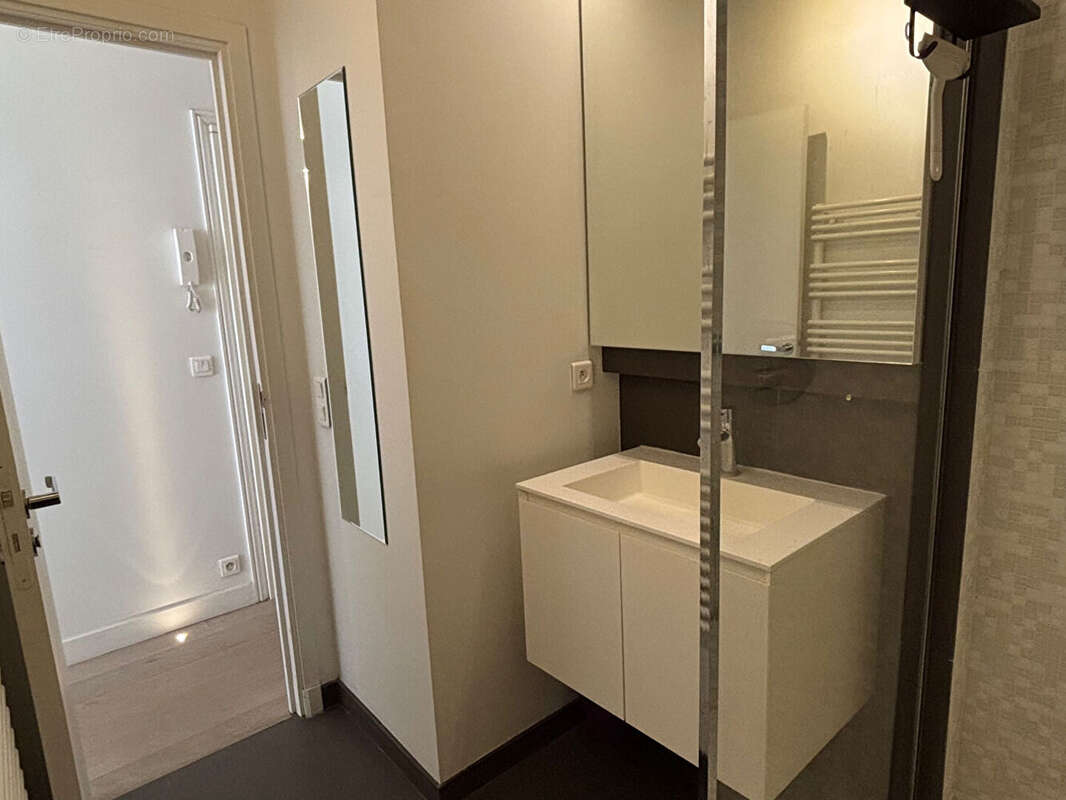 Appartement à PARIS-2E