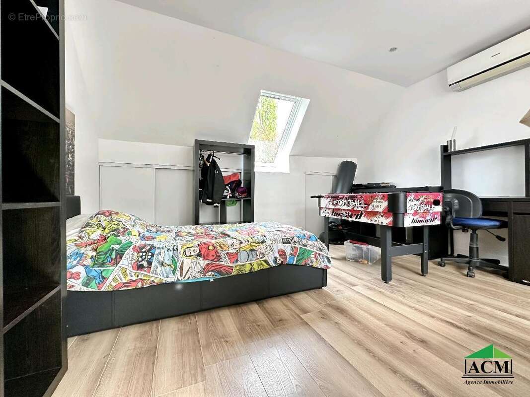 Maison à MERY-SUR-OISE