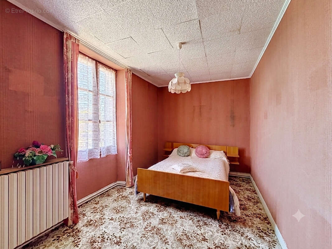 20KM NORD ANGOULEME Maison charentaise de caractère avec dépendances - photo 9
