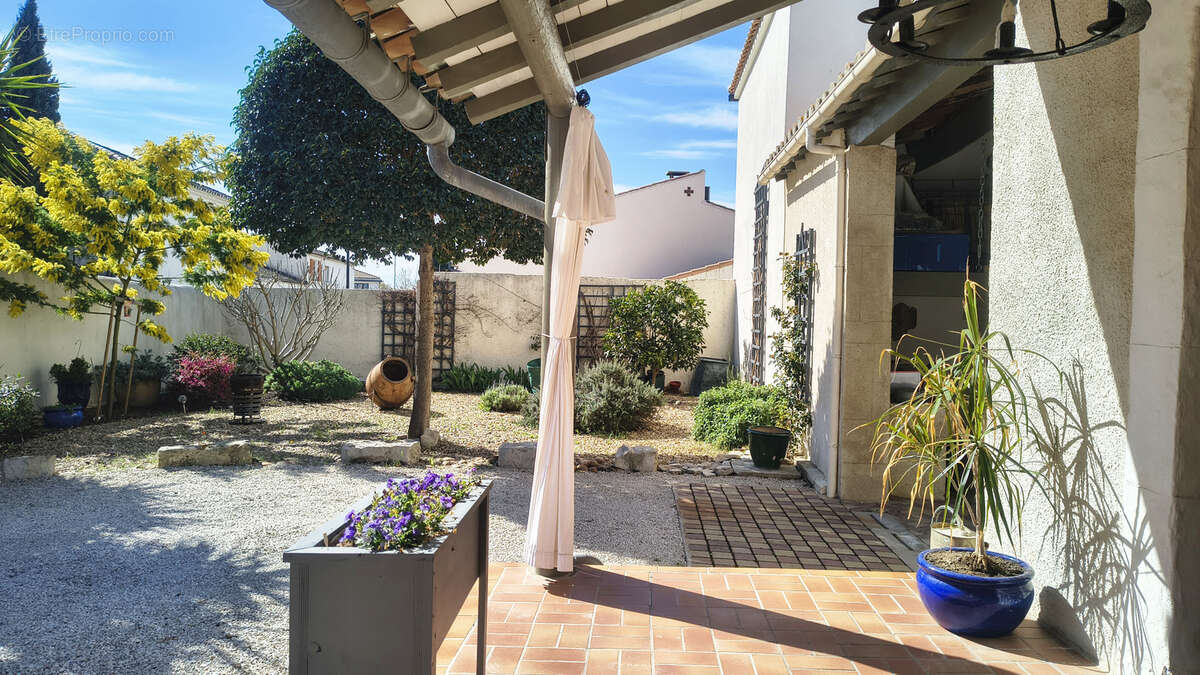 Maison à BOUILLARGUES