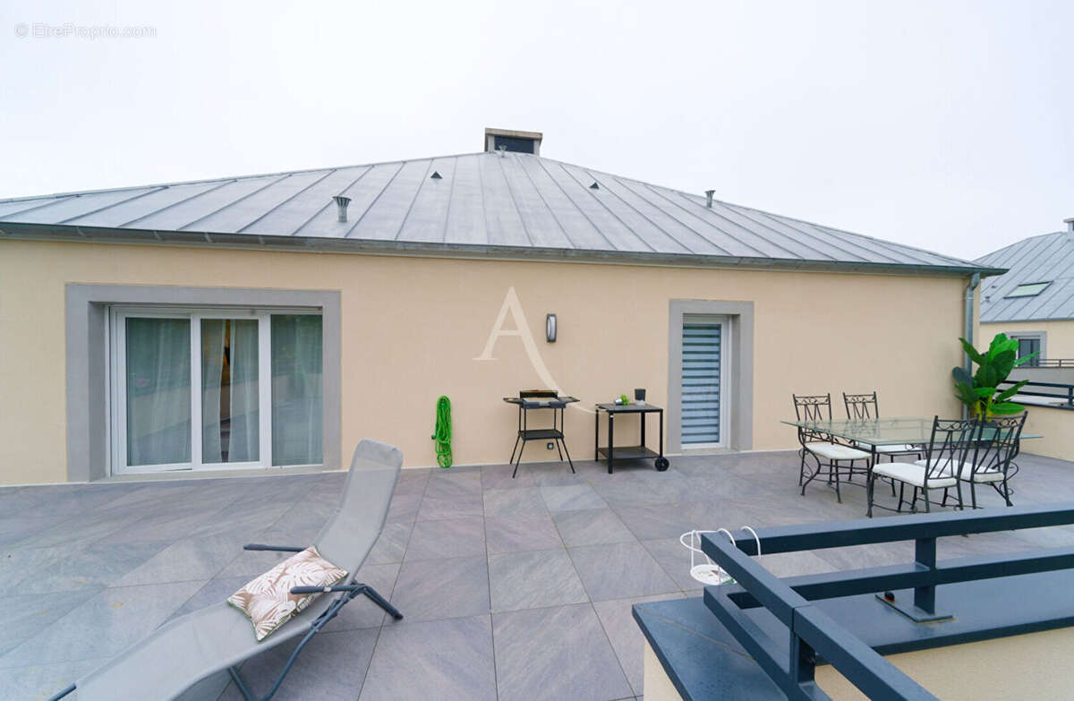 Appartement à OZOIR-LA-FERRIERE