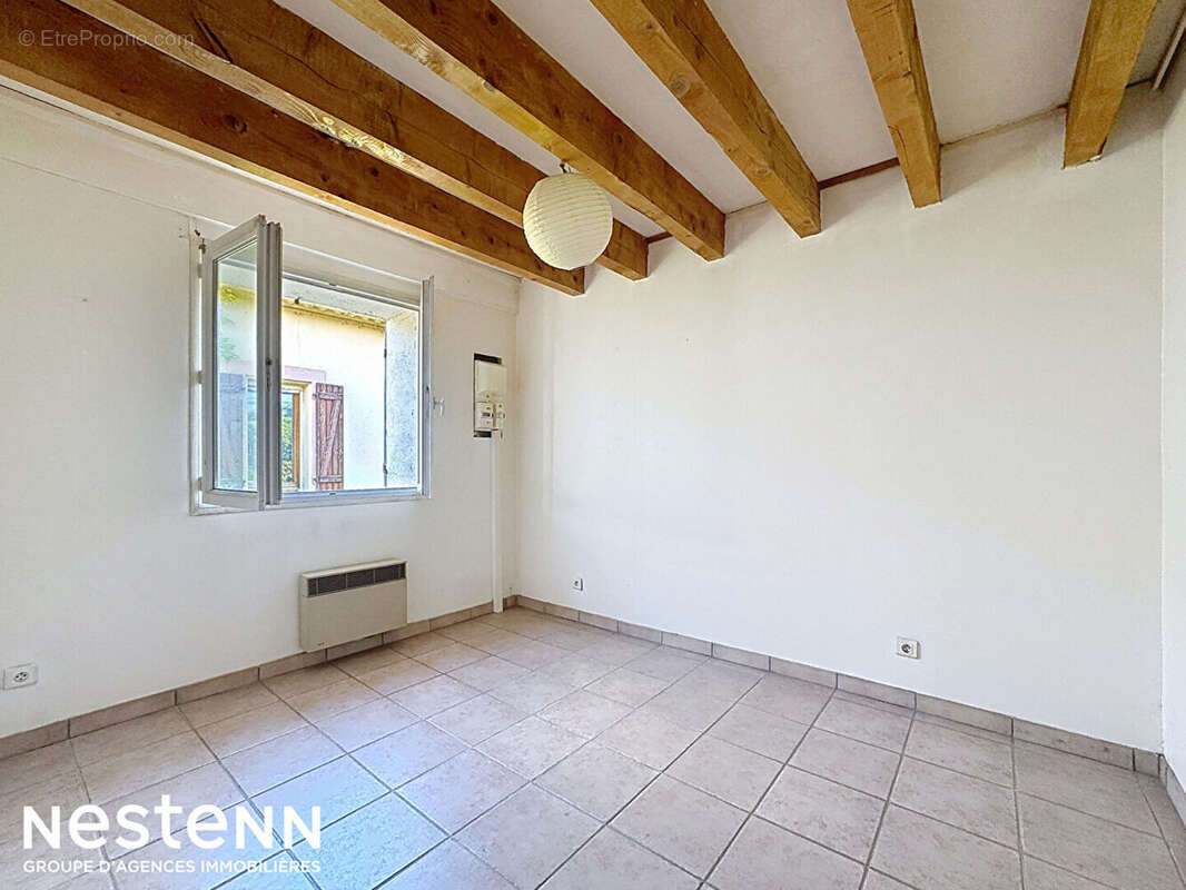 Appartement avec mezzanine mansardée au coeur de Névian - photo 2