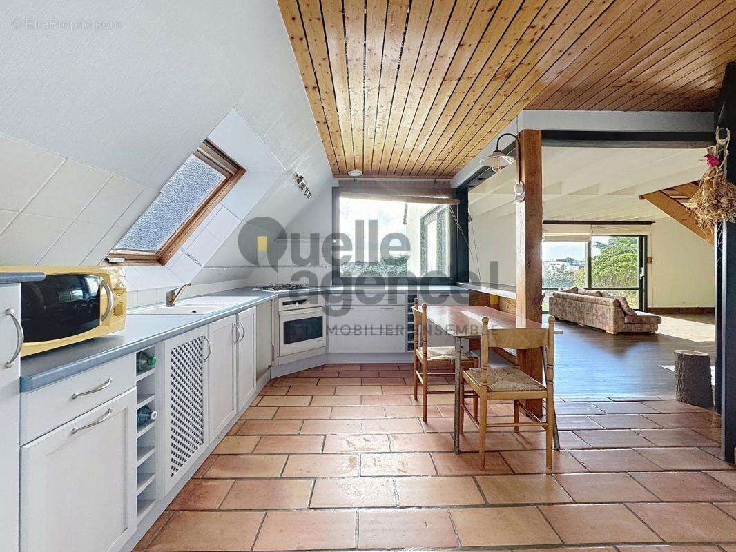 Maison à PLOUGUERNEAU