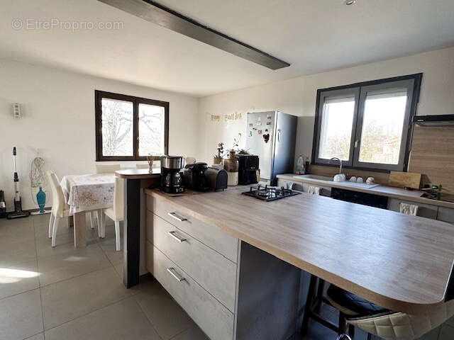 Autre à SALAISE-SUR-SANNE