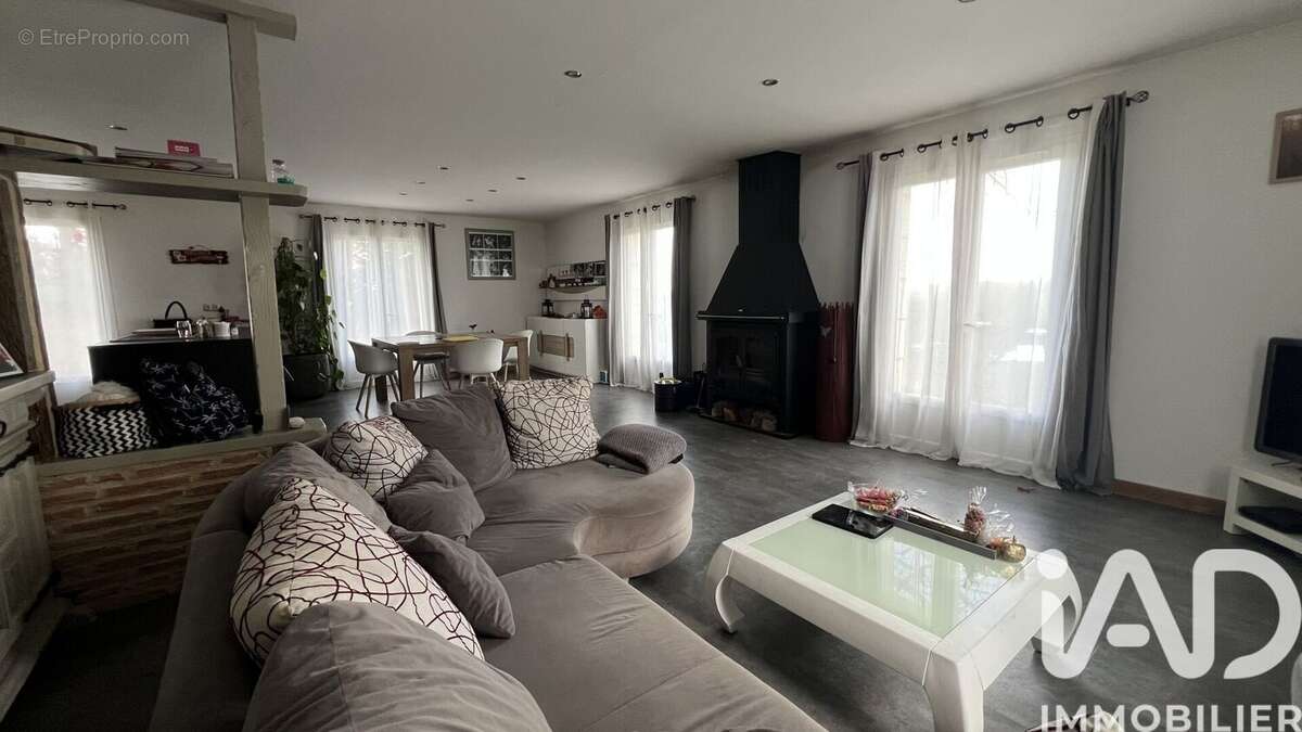 Maison 145 m² à Margueron  - photo 3