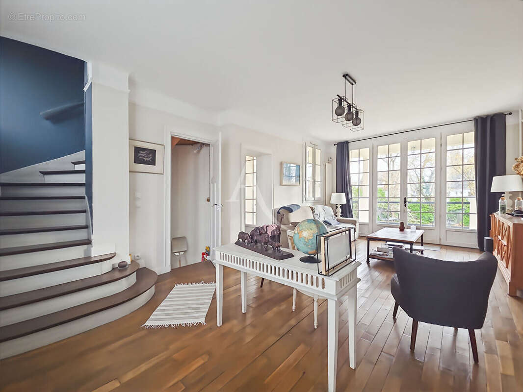 Maison à MEULAN