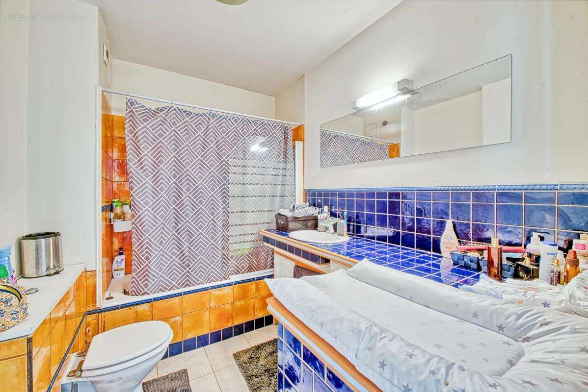 Appartement 2 pièces de 55 m² à Saint-Laurent-du-Var - photo 13