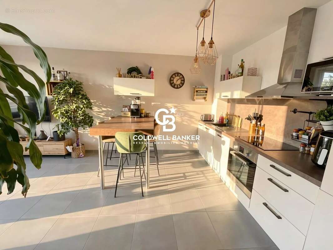 Appartement à PUGET-SUR-ARGENS