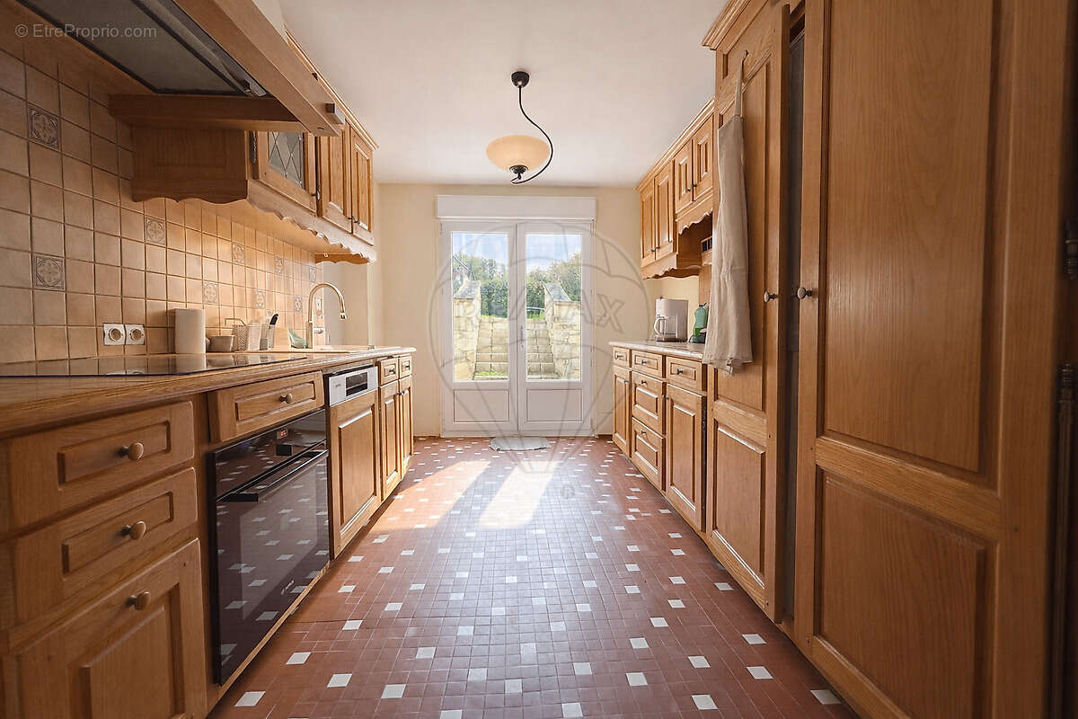 Maison à PONT-SAINTE-MAXENCE