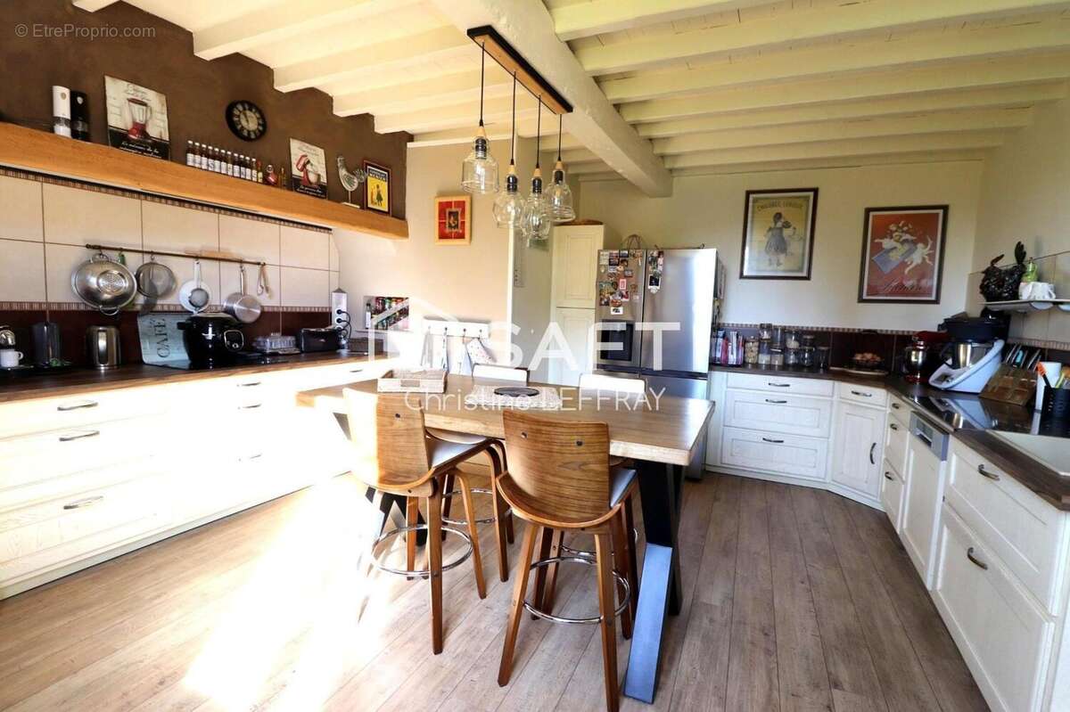 Maison 165 m² à Bouquemaison  - photo 2