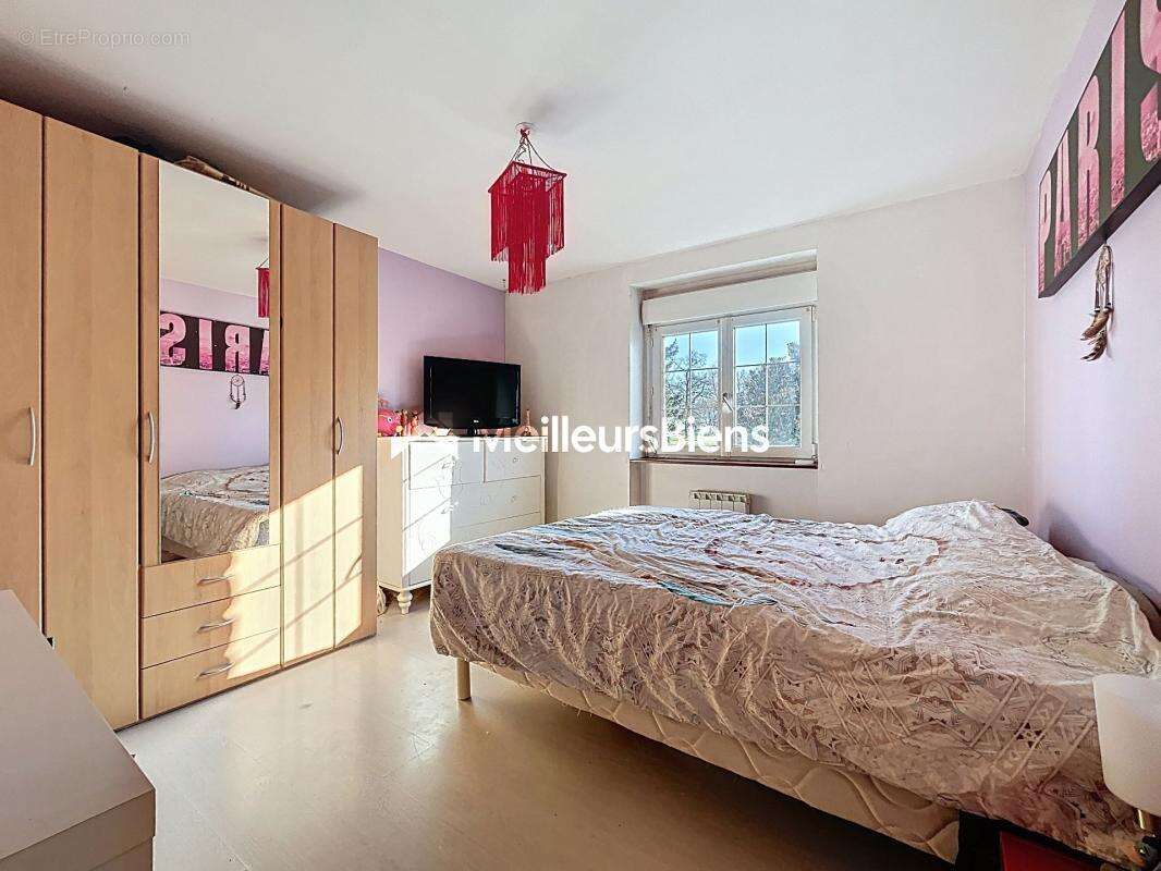Maison à FOLLIGNY