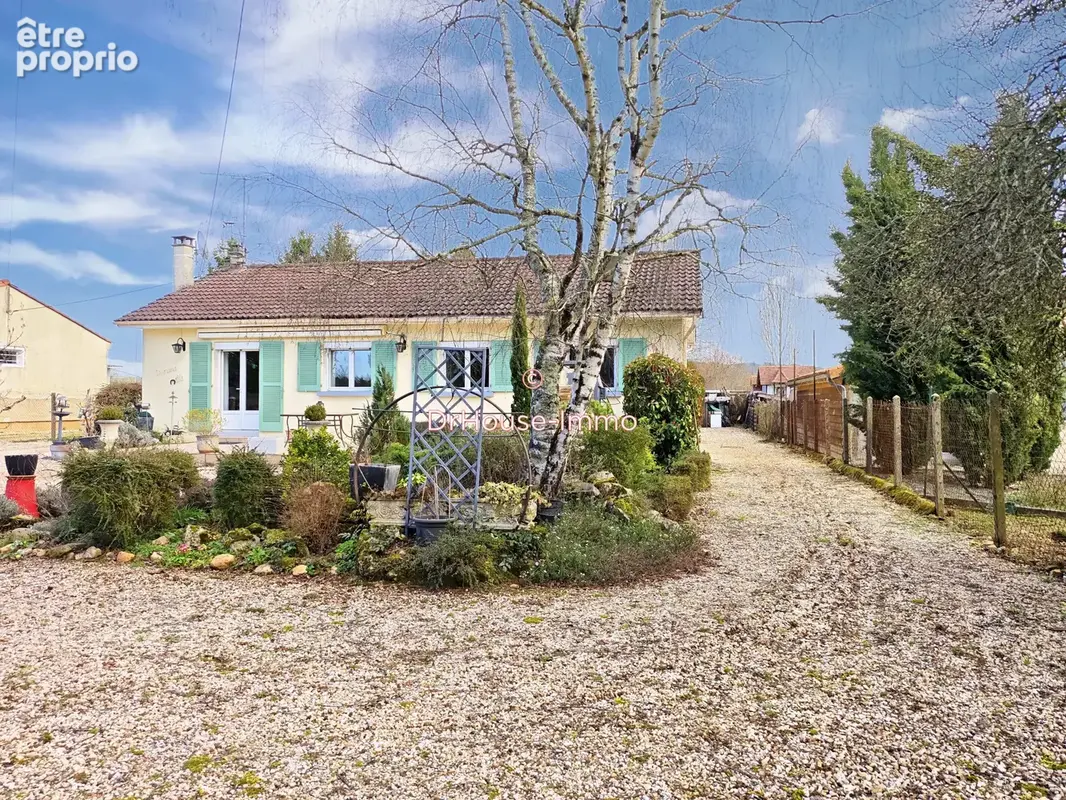 Maison 144 m² à Mayac  - photo 4