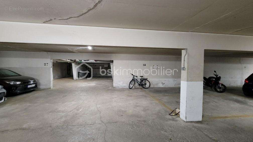 Parking 12 m² à Paris-19e  - photo 2