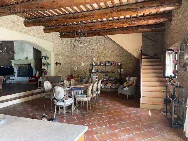 Cazan - Mas de 281 m² sur 3256 m² - photo 7