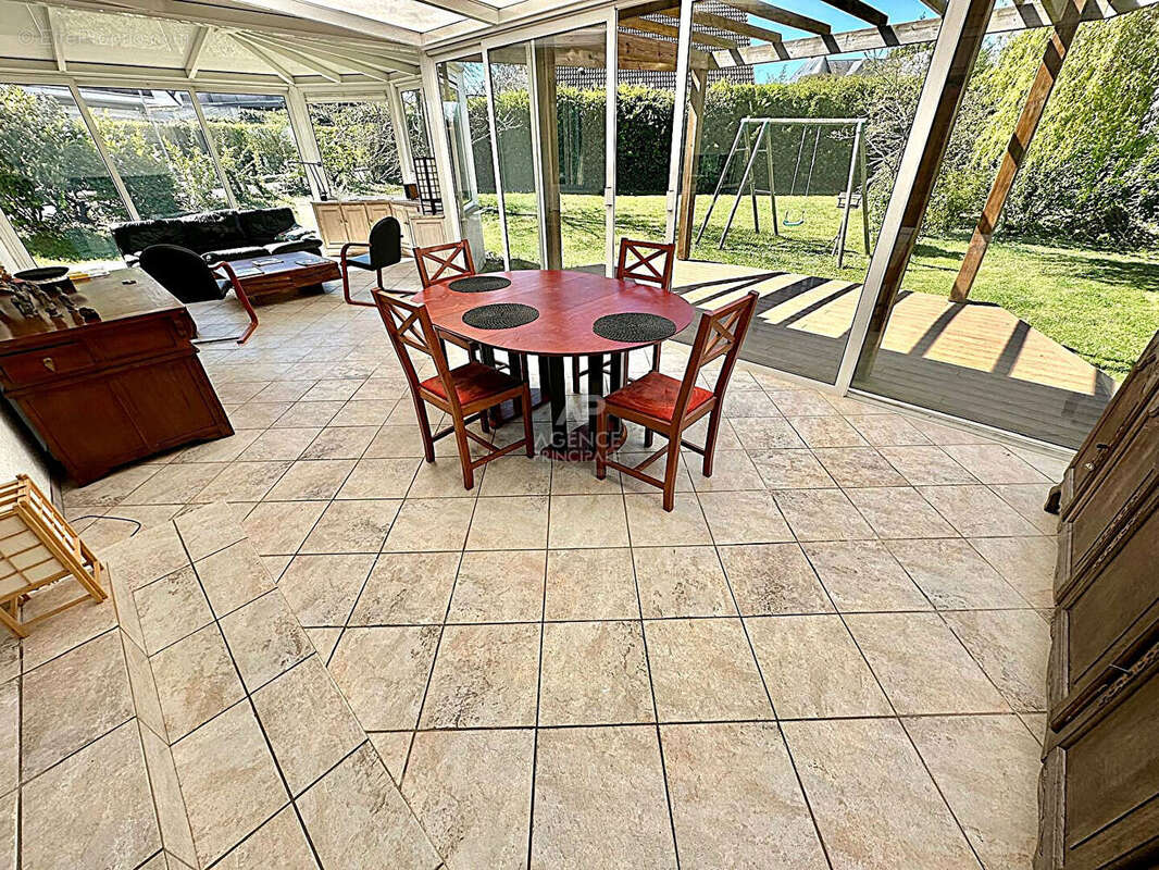 Maison Chapet 7 pièce(s) 138.84 m2 - photo 5