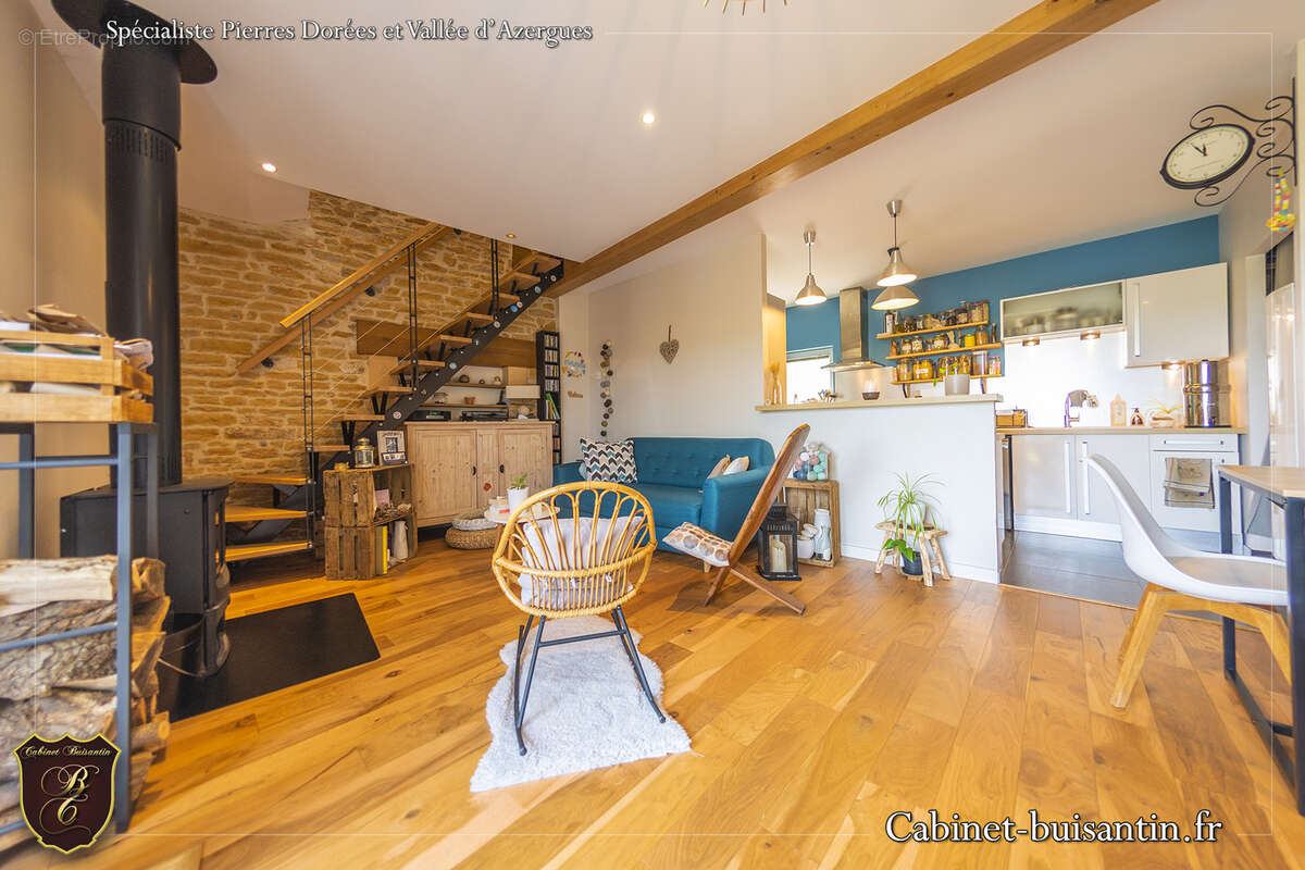 Maison à POUILLY-LE-MONIAL