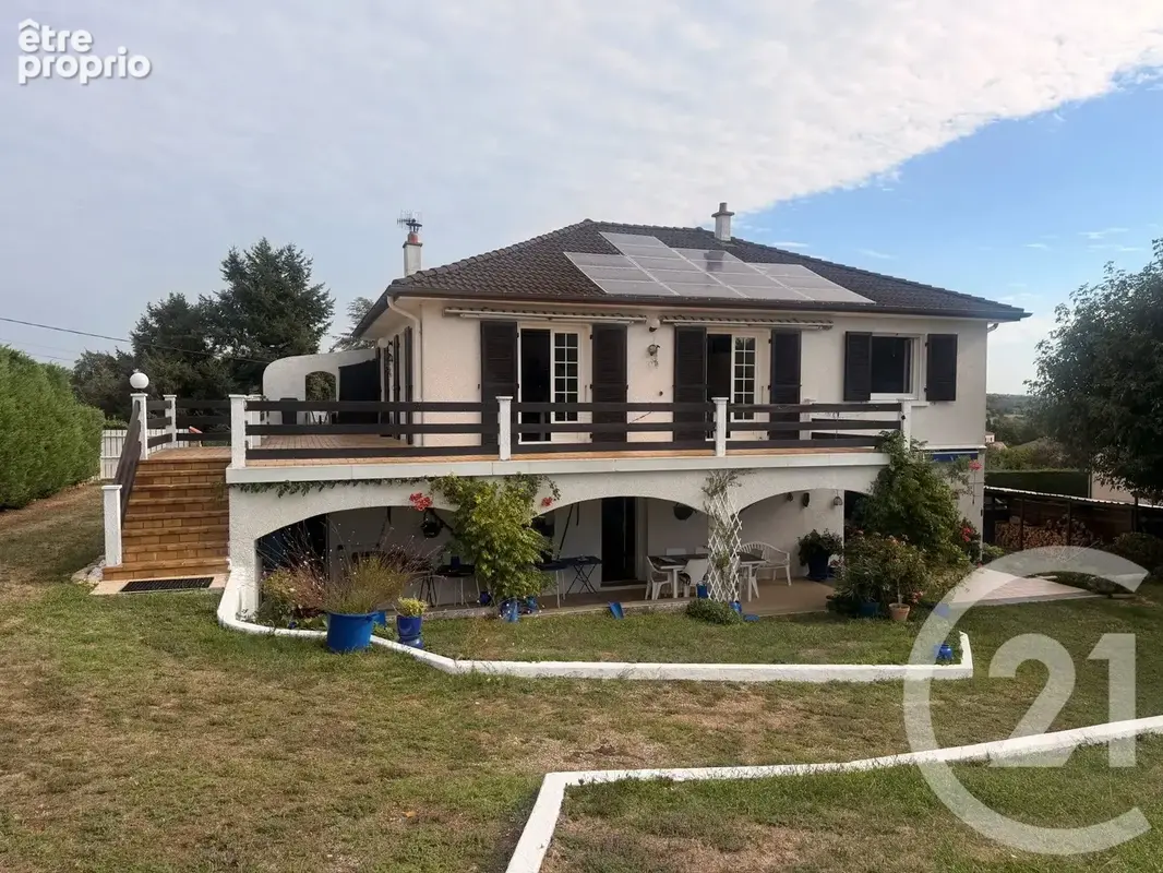 Maison 207 m² à Roiffieux  - photo 2