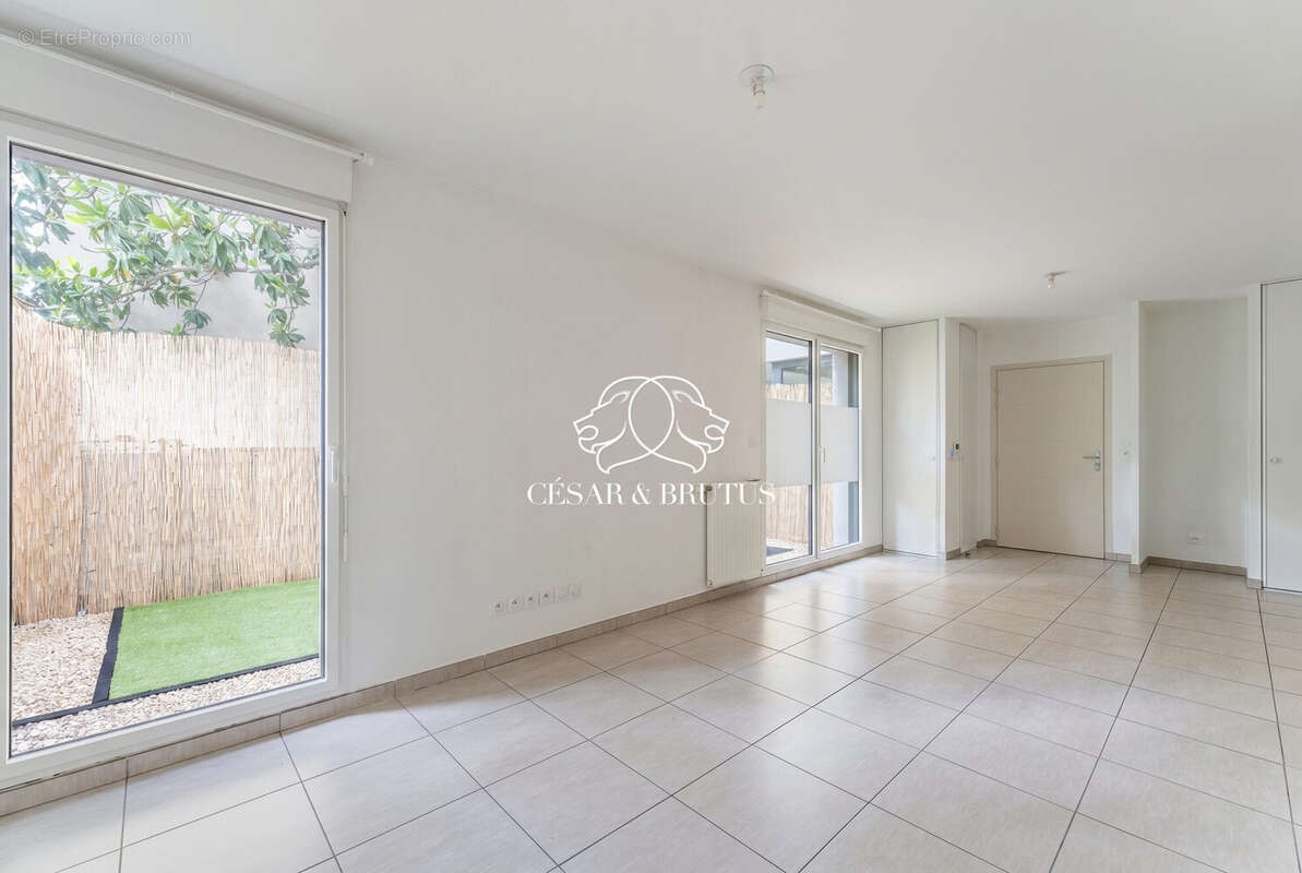 Appartement à LYON-8E