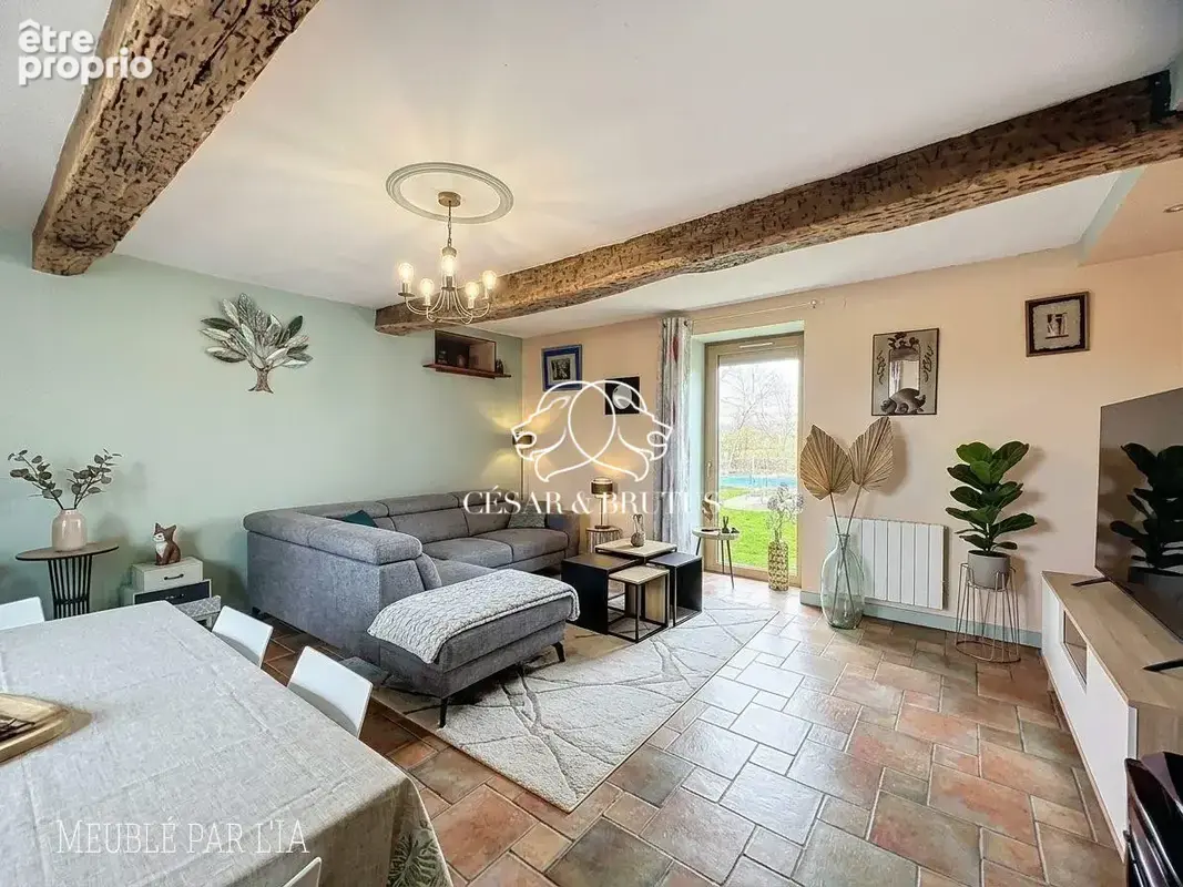 Maison à POUILLY-SOUS-CHARLIEU
