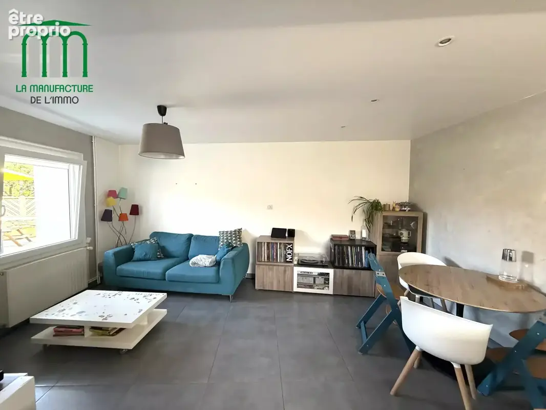 Maison de ville de 82 m² avec terrasse et jardin de 126 m² / le chambon-feugerolles-secteur Gaffard. - photo 7