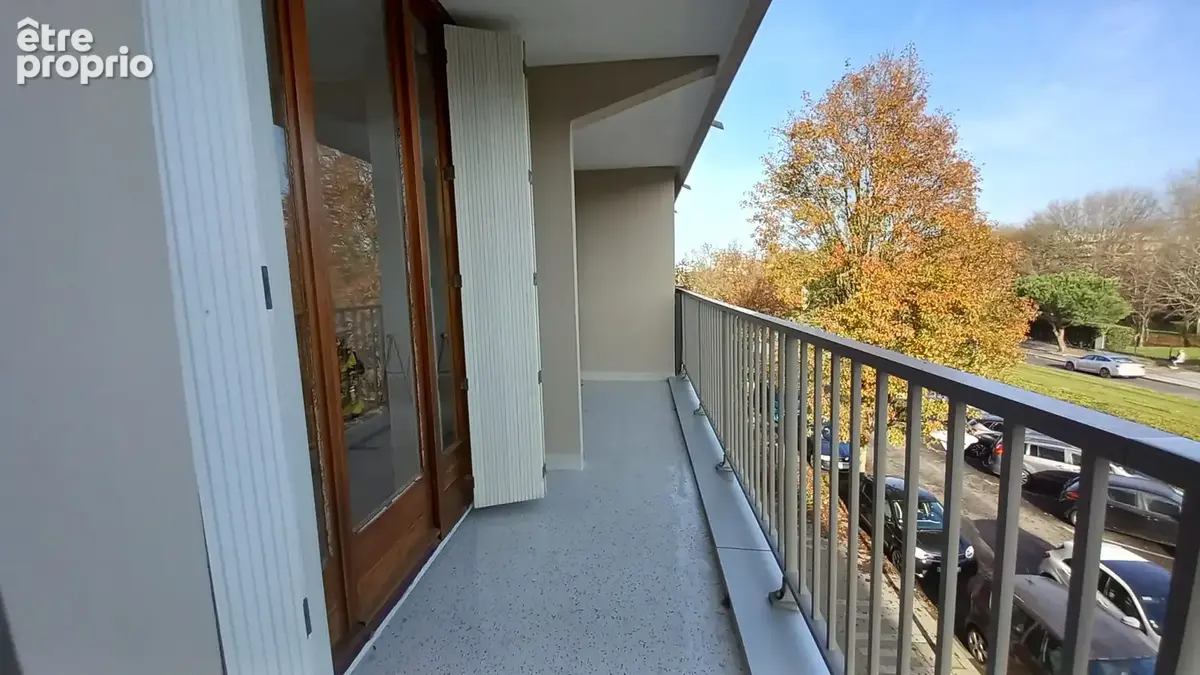 Appartement familial avec balcon au pied du tram - photo 5