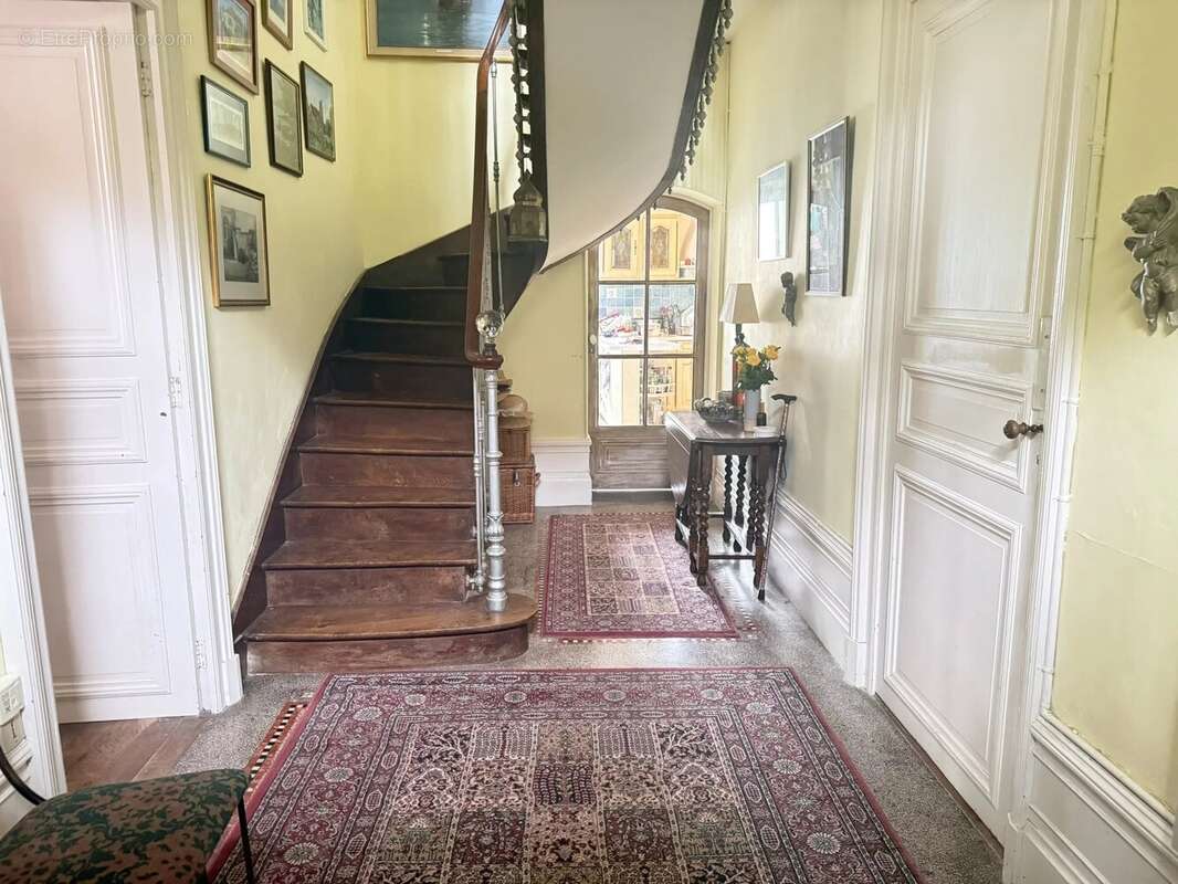 Maison à MORTAGNE-SUR-GIRONDE