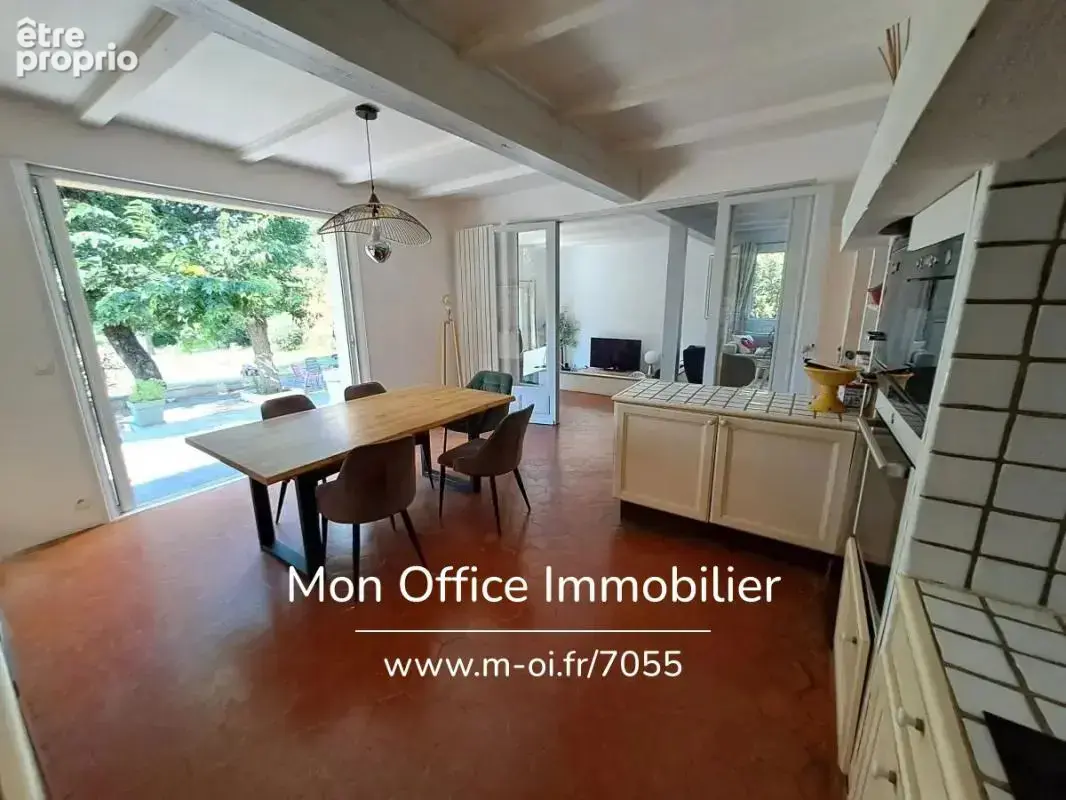 Référence : 7055-VCL - Maison aux volumes généreux - Piscine calme absolu - 13510 EGUILLES - photo 15