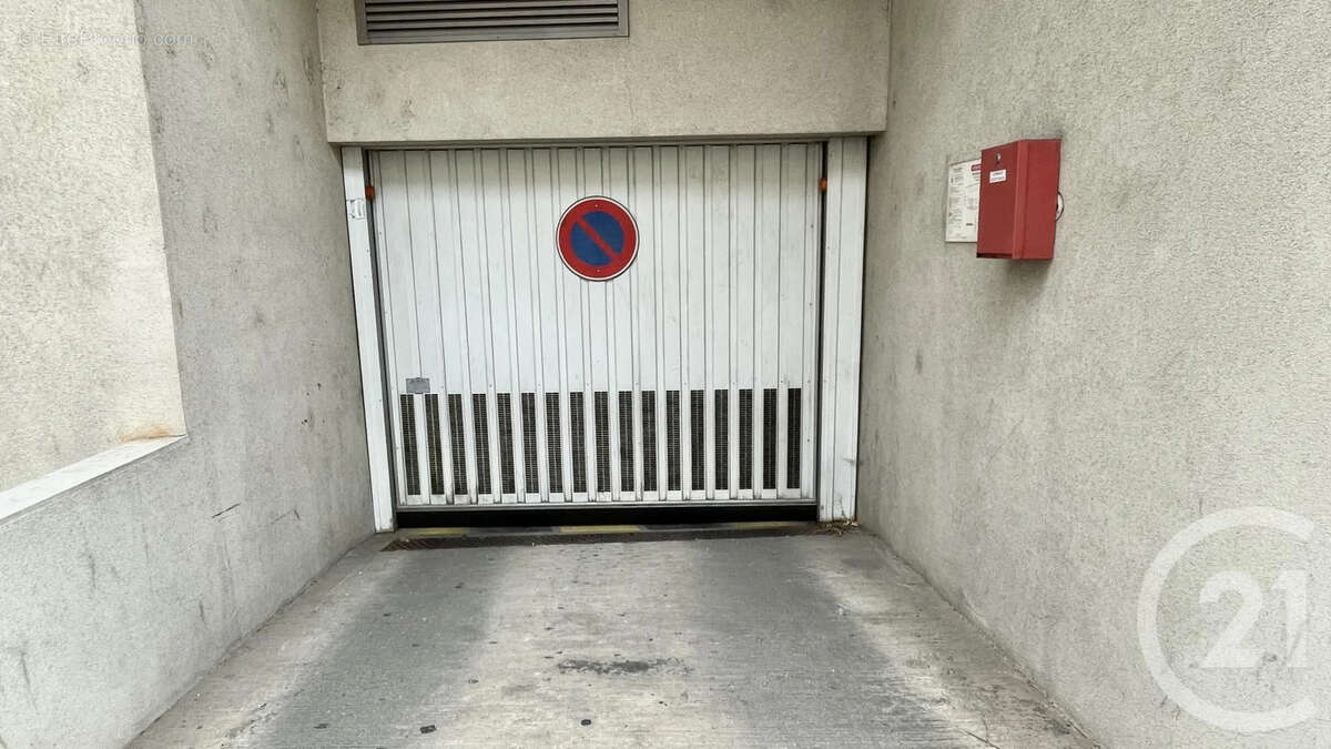 Parking à VILLEURBANNE