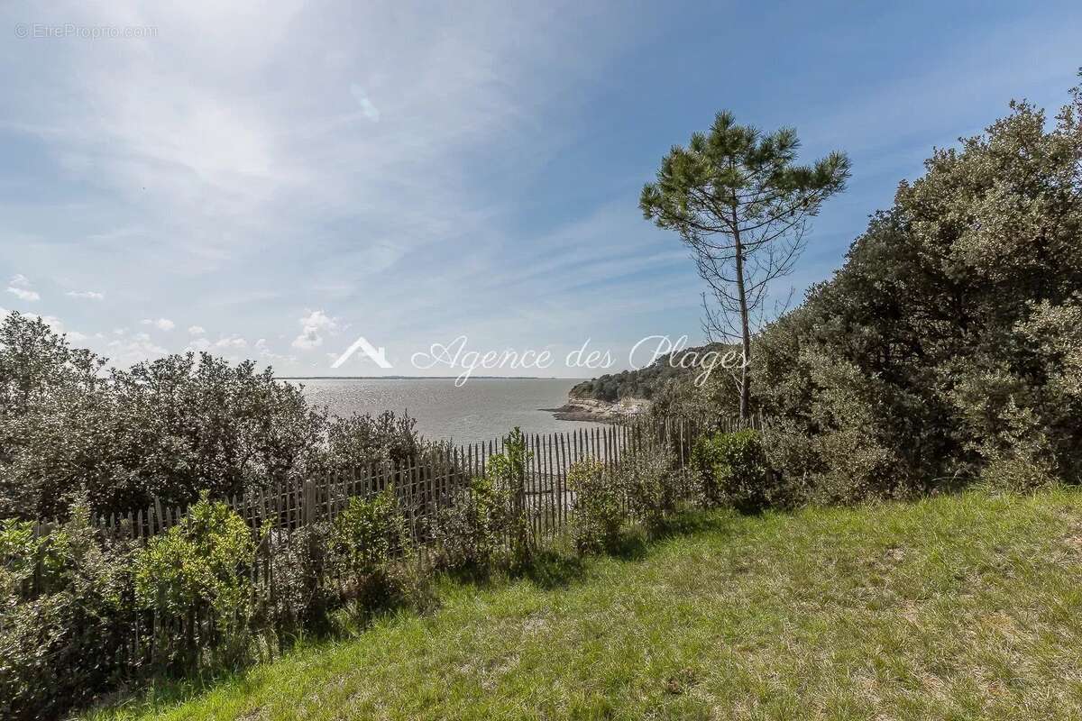 Maison à SAINT-GEORGES-DE-DIDONNE