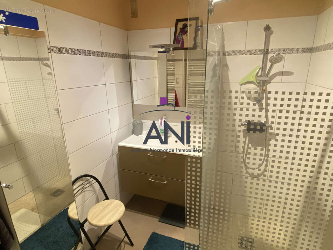 Appartement à GREGES