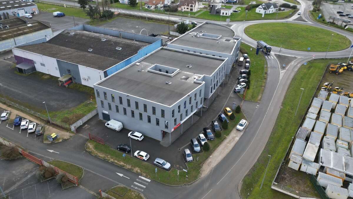 Commerce à NOGENT-LE-PHAYE