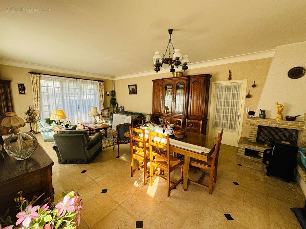 Maison à SAINT-SAULGE