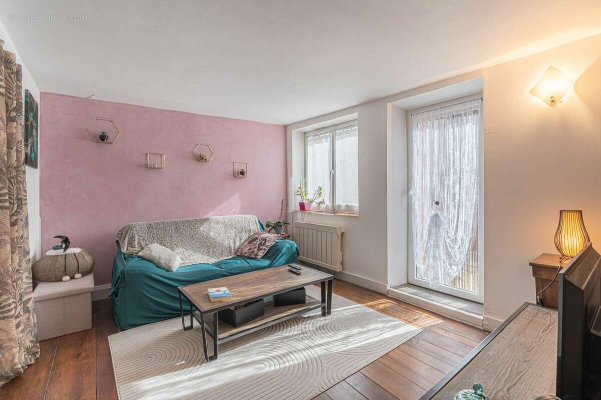 Maison à SAINT-JOUVENT