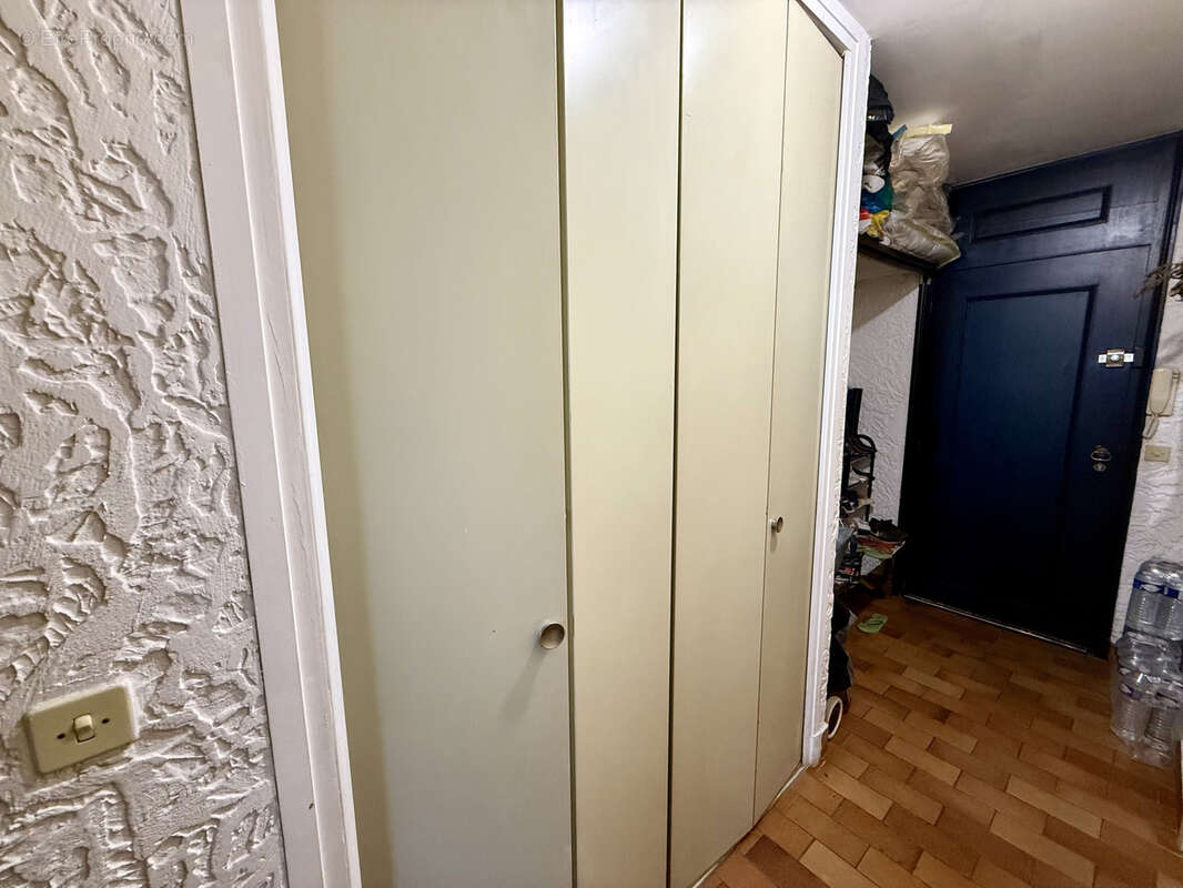 Appartement à COGOLIN