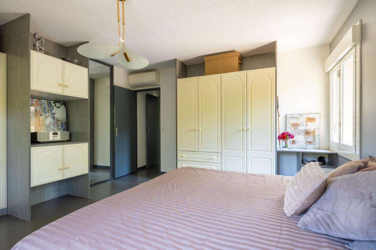 Maison à ROQUEFORT-LA-BEDOULE