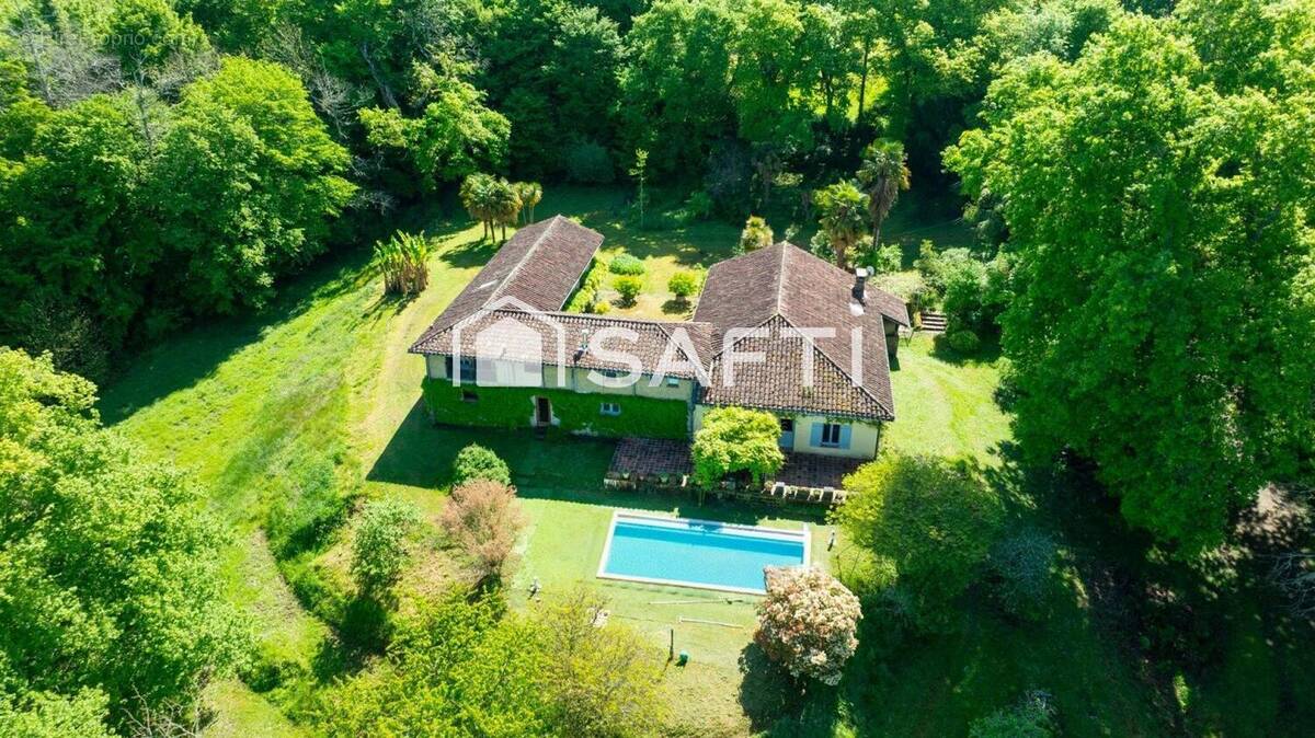 Photo 1 - Maison à CAZAUBON