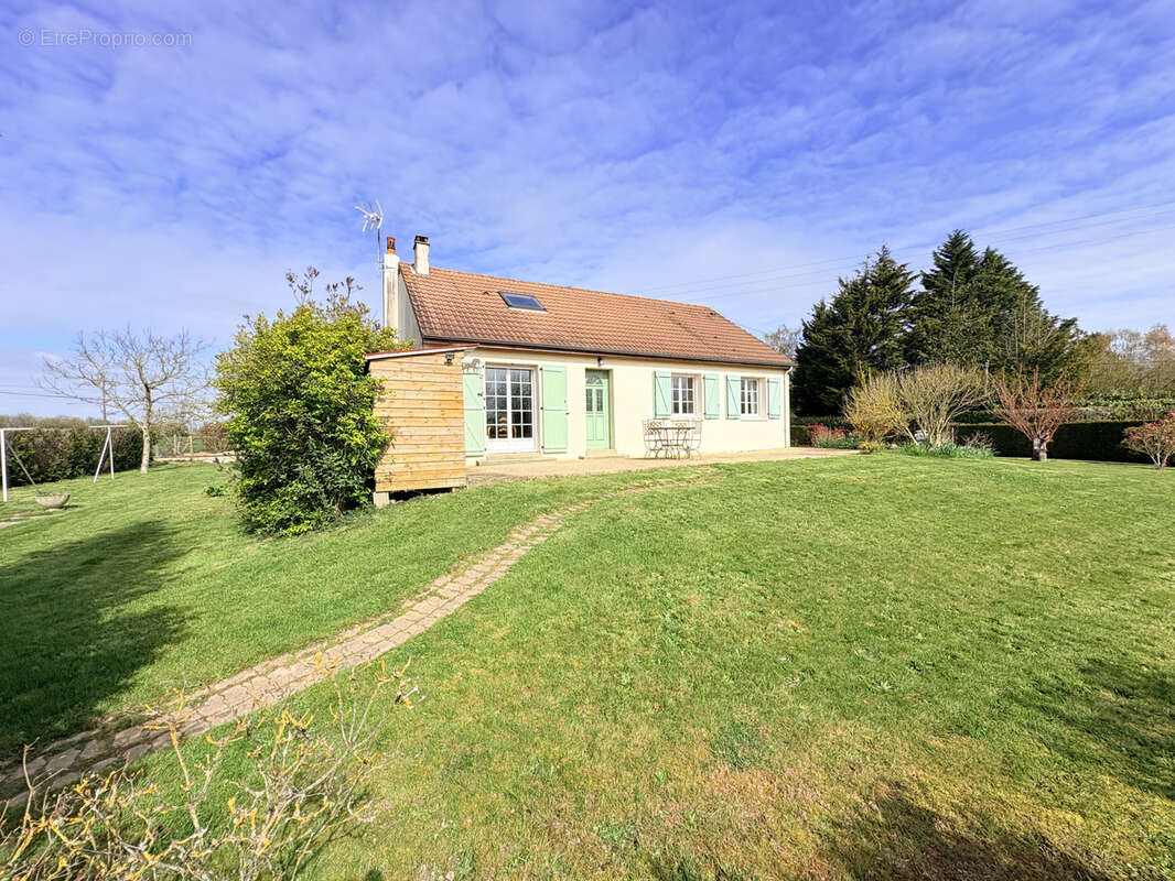 Maison à SAINT-ELIPH